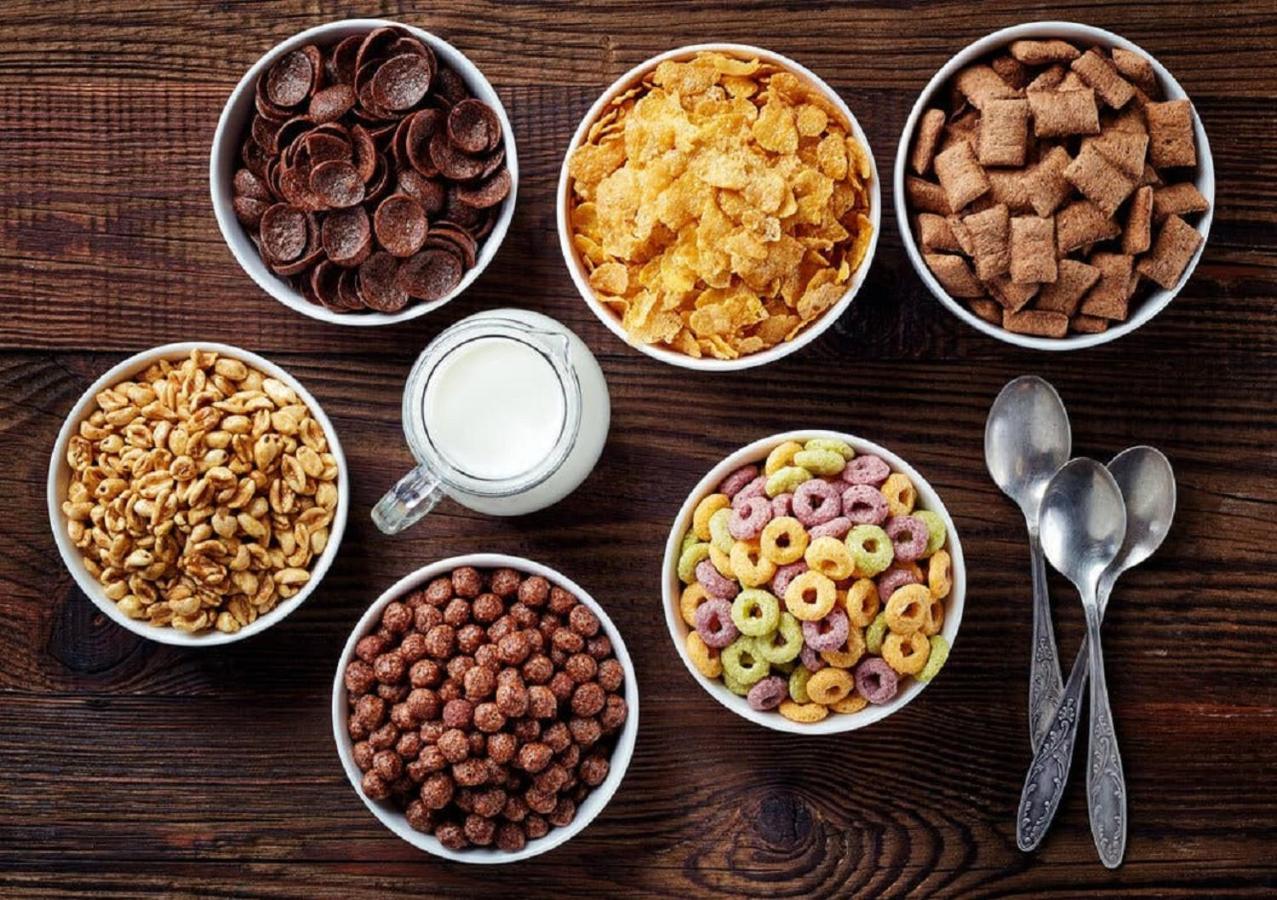 Phosphorion Hotel อิสตันบูล ภายนอก รูปภาพ Various breakfast cereals