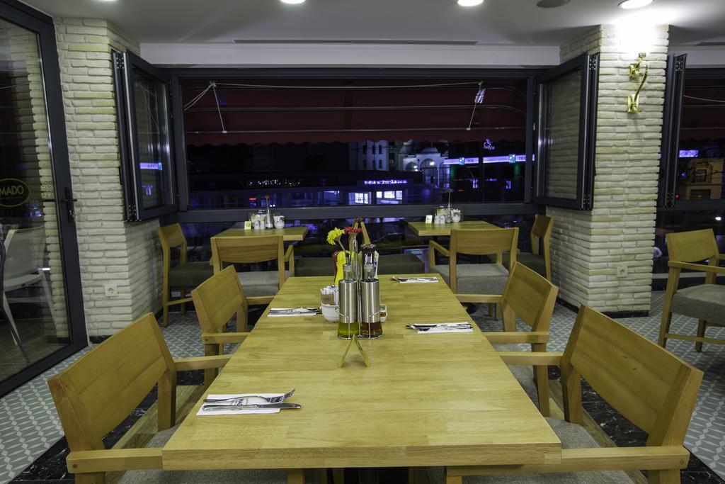 Phosphorion Hotel อิสตันบูล ภายนอก รูปภาพ Restaurant in Yerevan